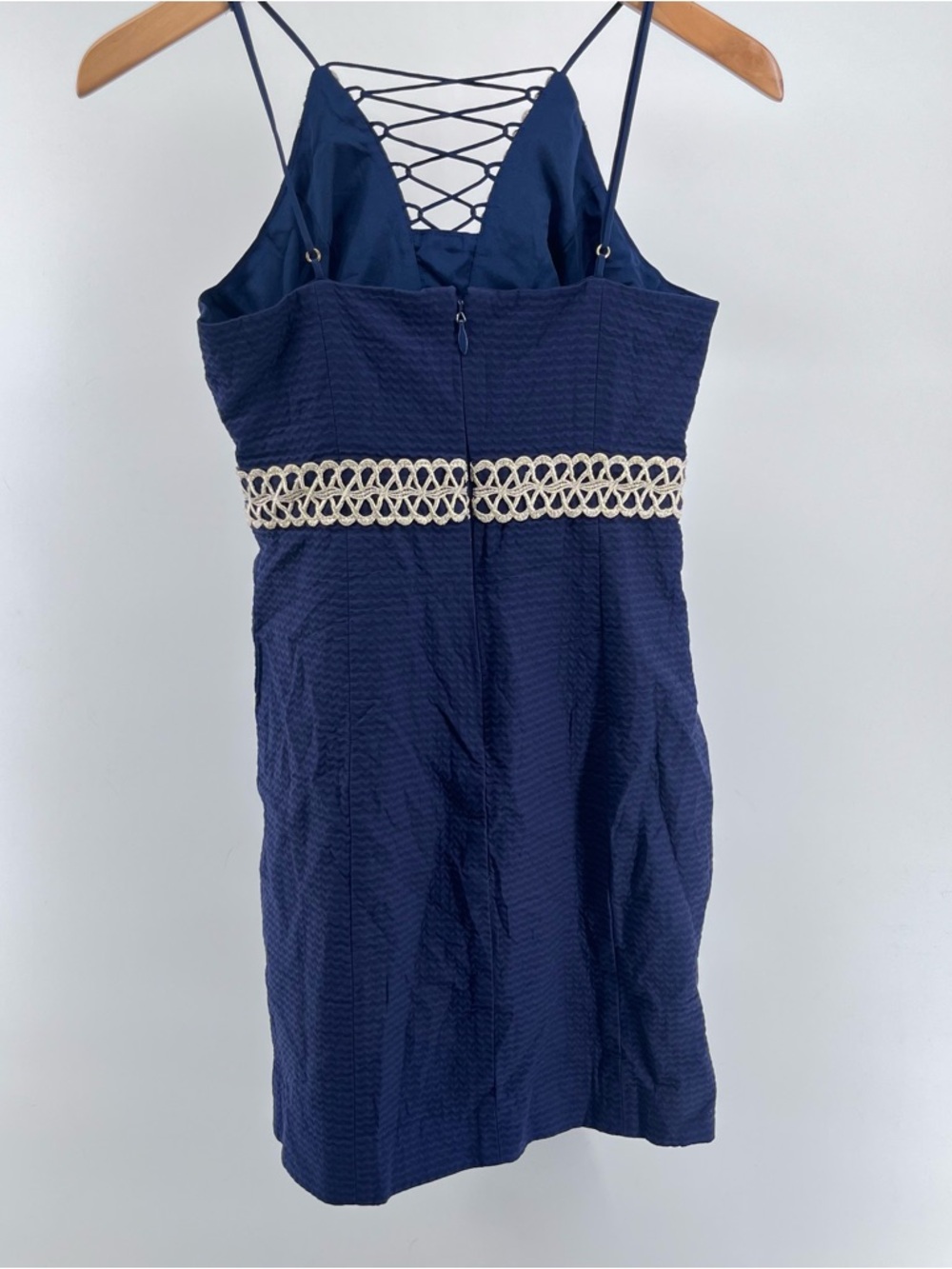 Lilly Pulitzer Trista Navy Gold Lace Up Shift Dress Resort Vacation Mini US 2 - Picture 3 of 16